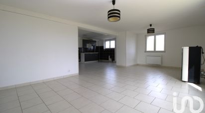 Maison de campagne 4 pièces de 136 m² à VEUZAIN-SUR-LOIRE (41150)
