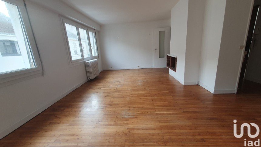 Apartment 5 rooms of 102 m² in Nantes (44000)