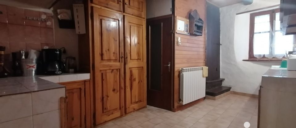 House 6 rooms of 92 m² in Ispagnac (48320)