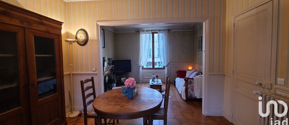 Maison traditionnelle 8 pièces de 155 m² à Chevreuse (78460)
