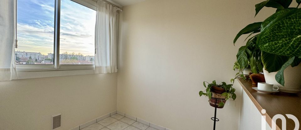 Appartement 5 pièces de 95 m² à Avignon (84000)