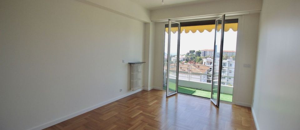 Appartement 4 pièces de 77 m² à Nice (06000)