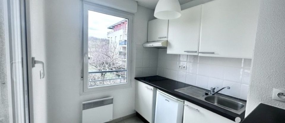 Appartement 2 pièces de 44 m² à La Verpillière (38290)