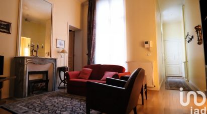 Apartment 2 rooms of 48 m² in Paris (75008)