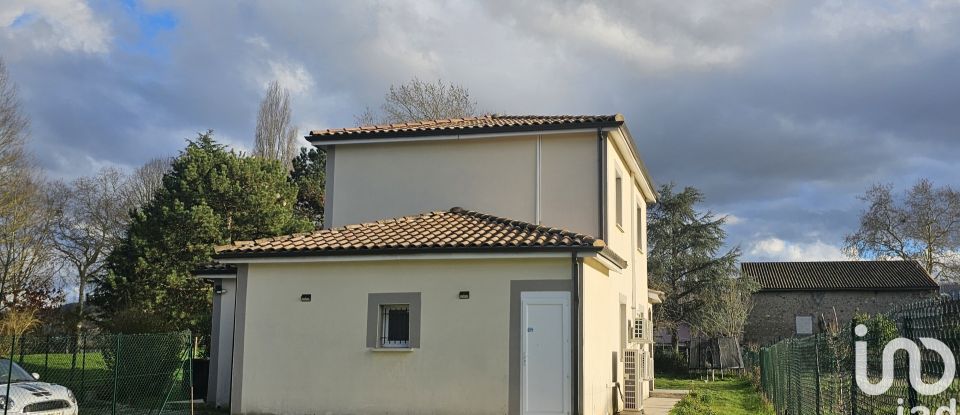 Maison traditionnelle 6 pièces de 130 m² à Martres-Tolosane (31220)