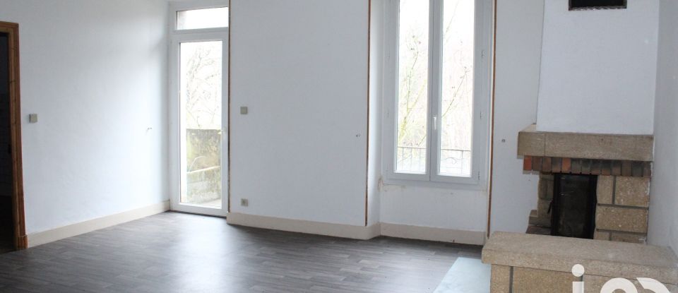 Maison 10 pièces de 189 m² à Langogne (48300)