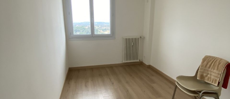Apartment 4 rooms of 70 m² in Le Pontet (84130)