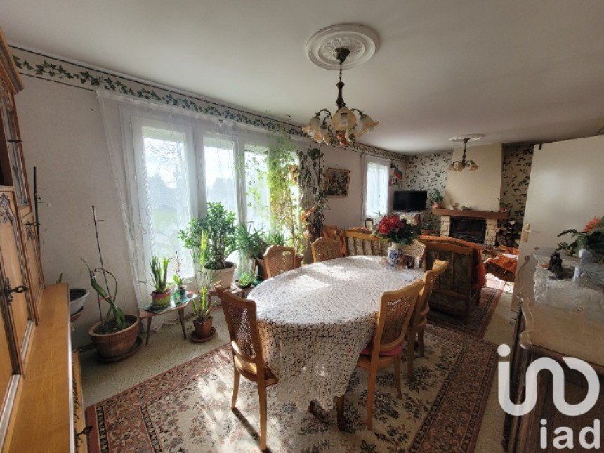 Traditional house 4 rooms of 78 m² in - (72310)