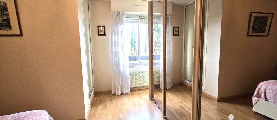 Apartment 3 rooms of 88 m² in Nîmes (30900)