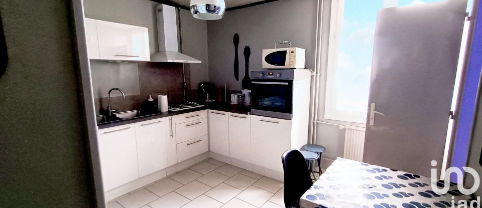 Apartment 4 rooms of 75 m² in Carpentras (84200)