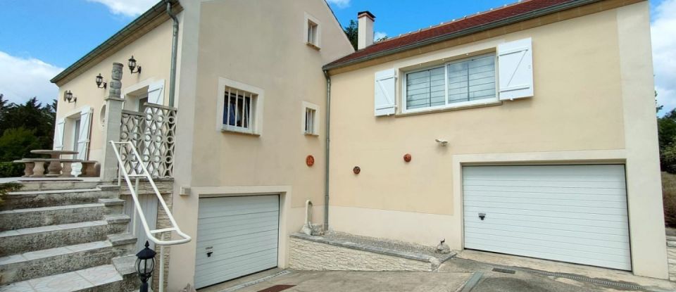 House 6 rooms of 158 m² in Ollainville (91340)