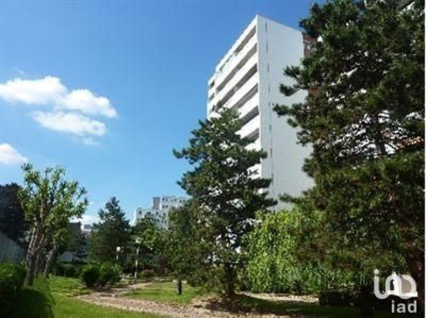 Apartment 4 rooms of 90 m² in Vitry-sur-Seine (94400)