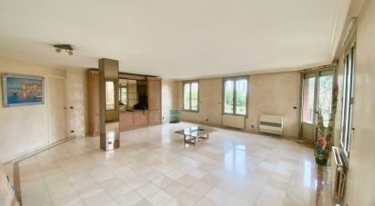Apartment 4 rooms of 163 m² in Le Raincy (93340)