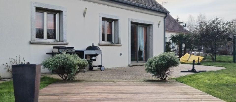 House 8 rooms of 260 m² in Boutervilliers (91150)