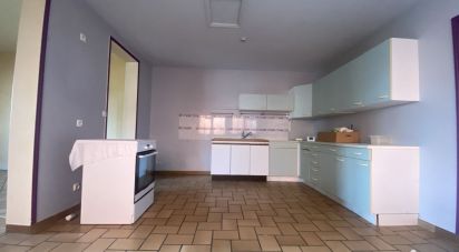 House 7 rooms of 160 m² in Commentry (03600)