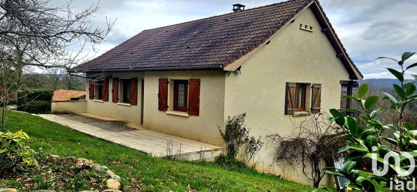 Traditional house 4 rooms of 95 m² in Carennac (46110)