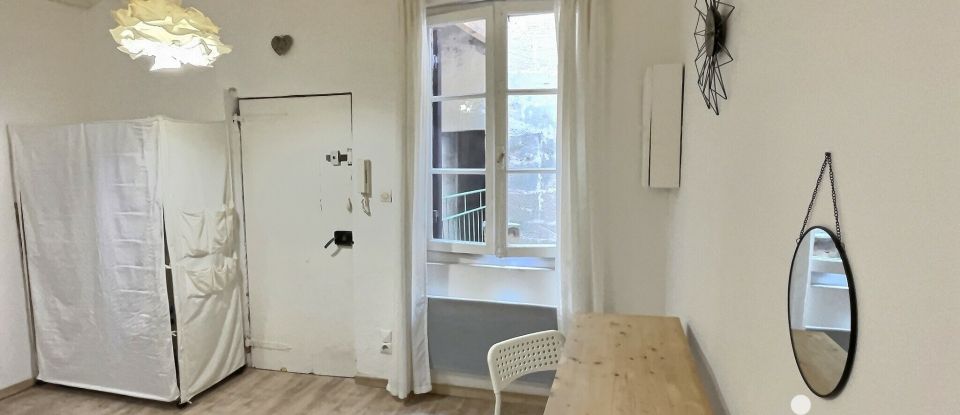 Studio 1 room of 22 m² in Arles (13200)