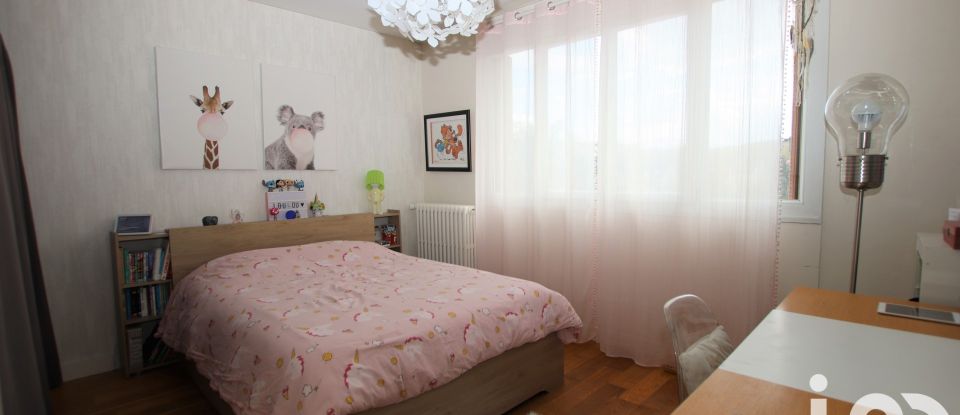 Apartment 5 rooms of 85 m² in Clamart (92140)