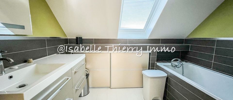 House 6 rooms of 160 m² in Montlhéry (91310)