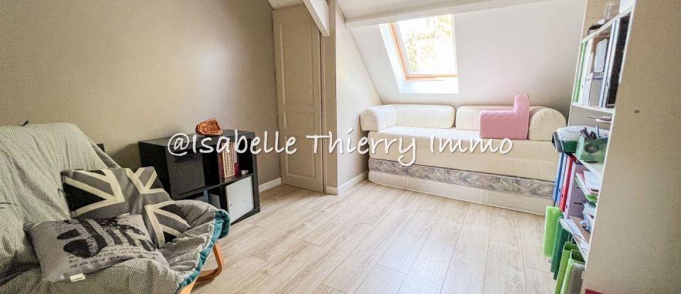 House 6 rooms of 160 m² in Montlhéry (91310)