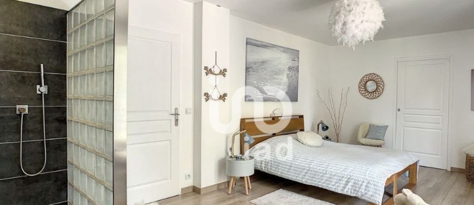 House 7 rooms of 193 m² in Saint-Augustin (77515)