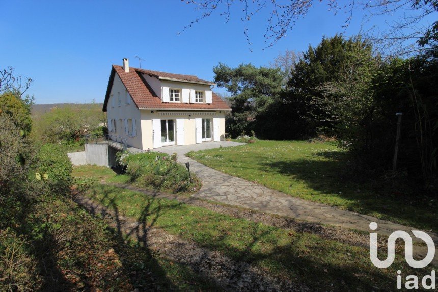 House 7 rooms of 151 m² in Gif-sur-Yvette (91190)