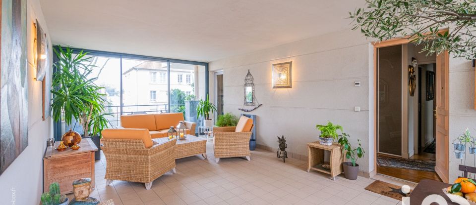 Apartment 4 rooms of 79 m² in Vanves (92170)