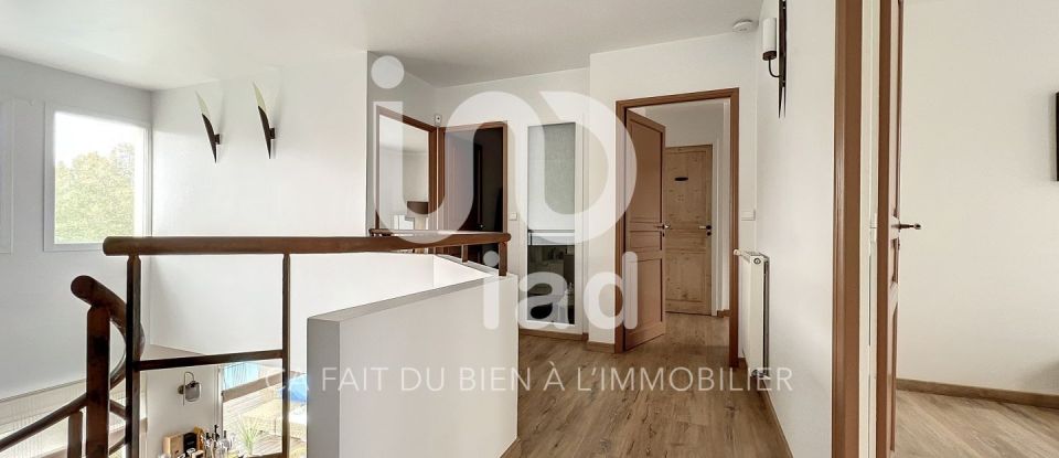 Maison 8 pièces de 192 m² à Saint-Pierre-du-Perray (91280)