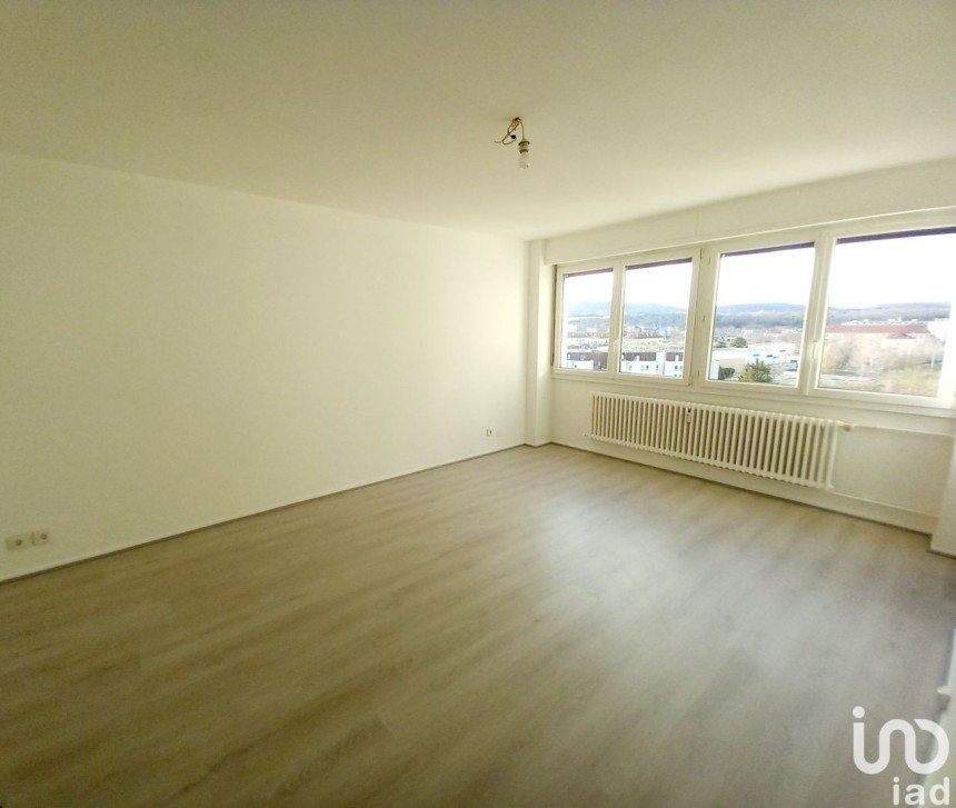 Apartment 1 room of 29 m² in Metz (57050)