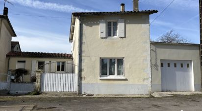 House 4 rooms of 75 m² in Saint-Claud (16450)