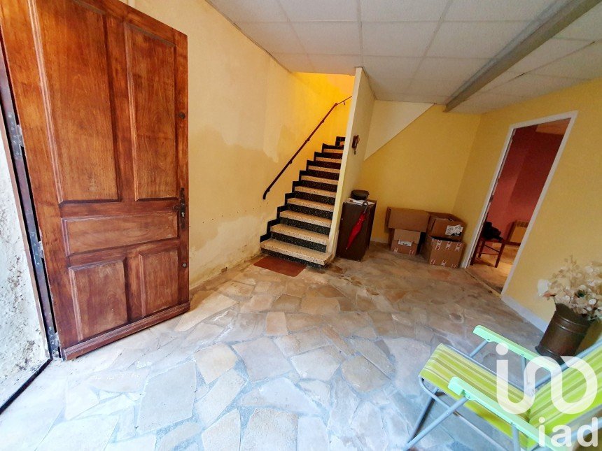 Village house 4 rooms of 98 m² in Servian (34290)