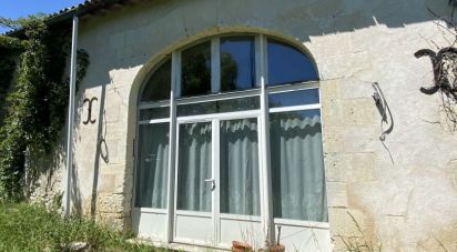 House 10 rooms of 352 m² in Chatenet (17210)