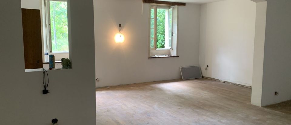 House 10 rooms of 352 m² in Chatenet (17210)