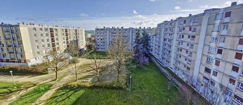 Apartment 4 rooms of 74 m² in Auxerre (89000)