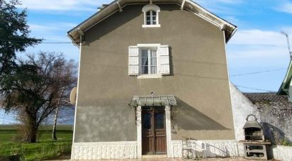 Maison traditionnelle 7 pièces de 223 m² à Monein (64360)