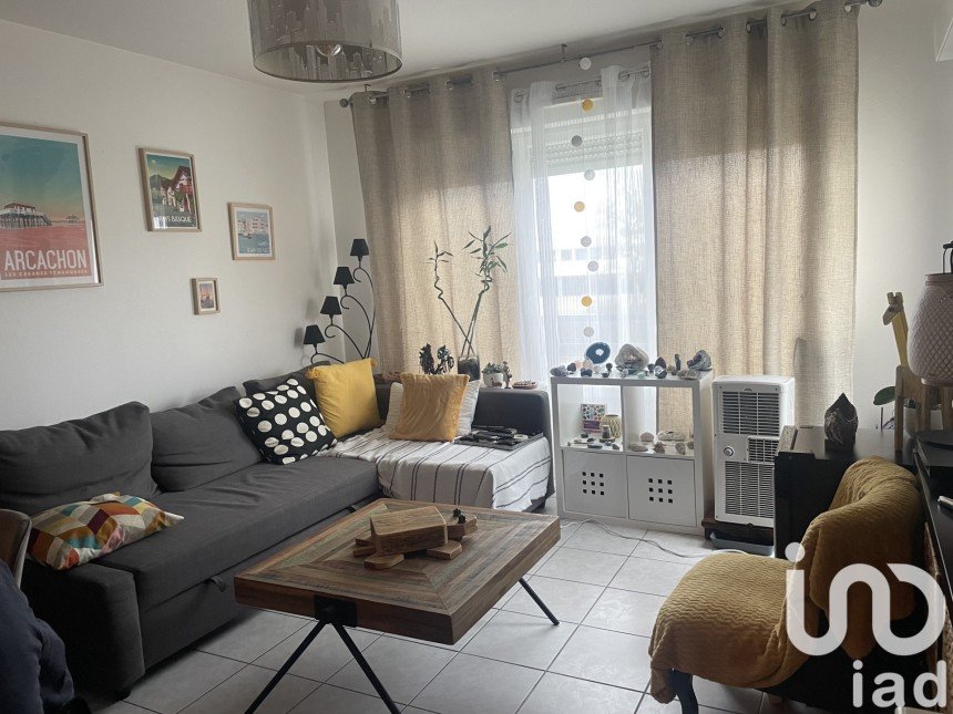 Apartment 3 rooms of 62 m² in Saint-Médard-en-Jalles (33160)