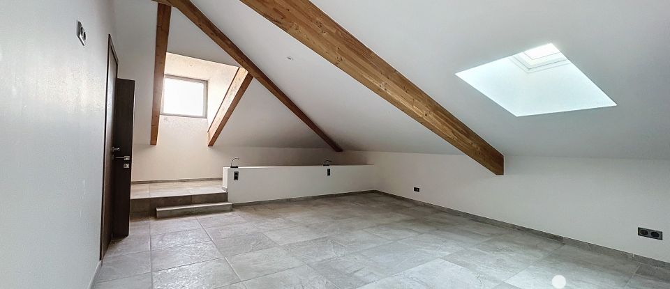 Apartment 4 rooms of 102 m² in Châteaurenard (13160)