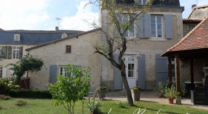 House 6 rooms of 155 m² in Ruffec (16700)