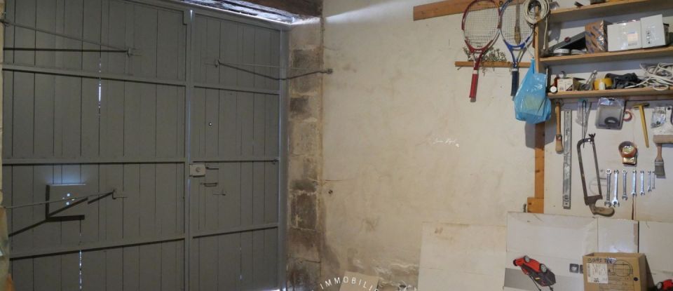 House 6 rooms of 155 m² in Ruffec (16700)