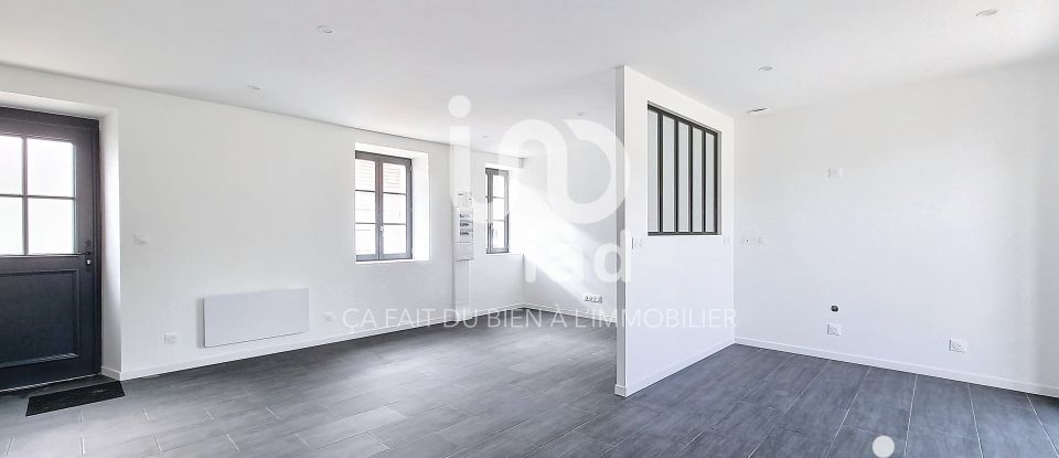 Longère 4 pièces de 96 m² à Courson-Monteloup (91680)