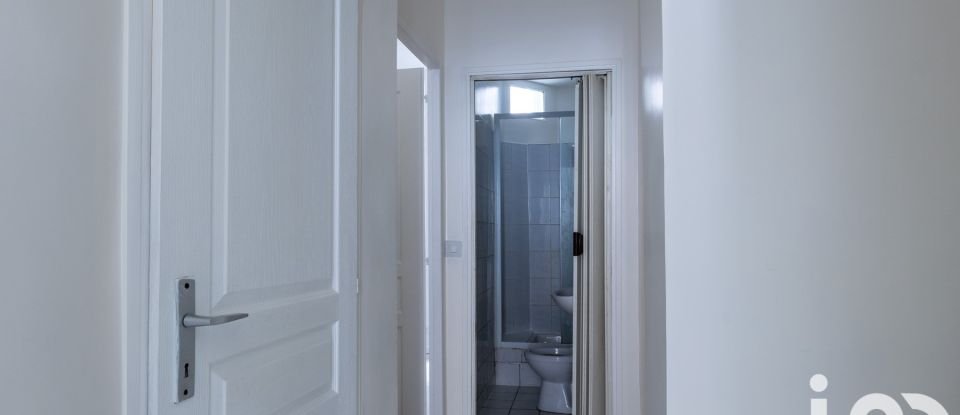 Apartment 2 rooms of 29 m² in Saint-Denis (93200)