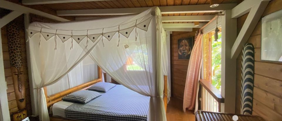 Lodge 13 rooms of 215 m² in Bouillante (97125)