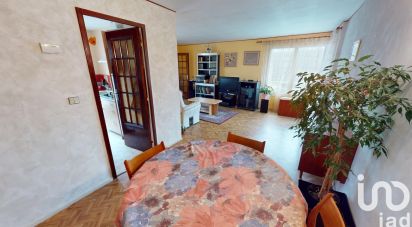 Apartment 5 rooms of 77 m² in Nandy (77176)