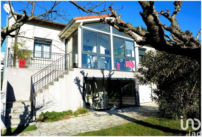 Maison 7 pièces de 145 m² à Montélimar (26200)
