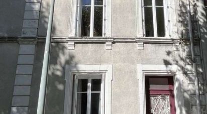 Maison 5 pièces de 143 m² à Parthenay (79200)