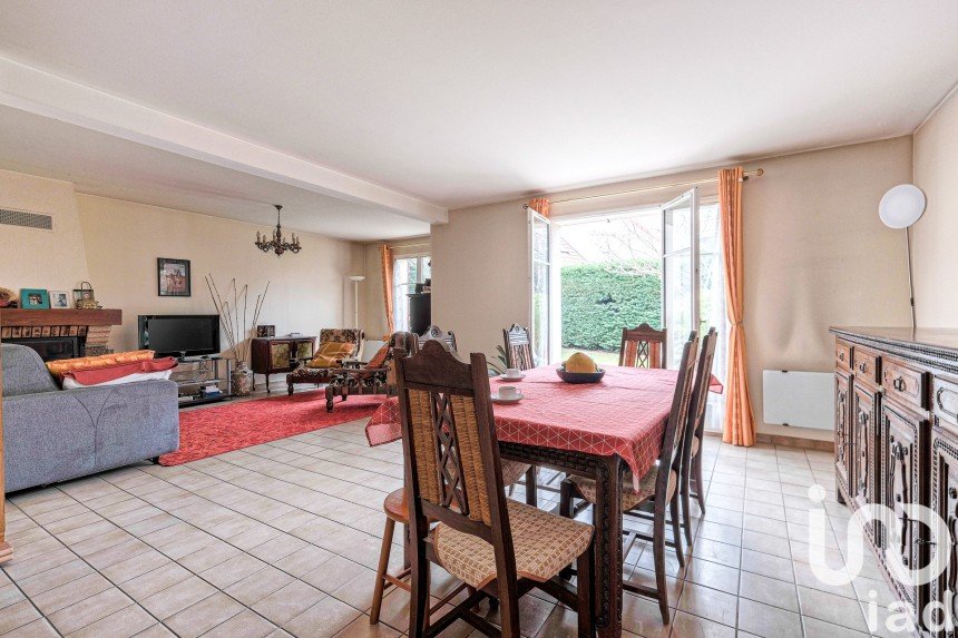 Traditional house 4 rooms of 112 m² in Champigny-sur-Marne (94500)