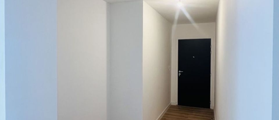 Apartment 4 rooms of 97 m² in Reims (51100)
