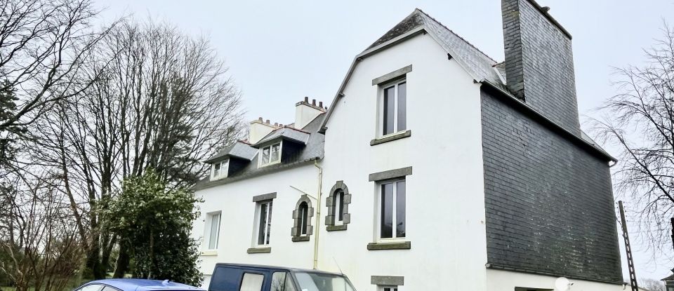 House 9 rooms of 236 m² in Maël-Carhaix (22340)