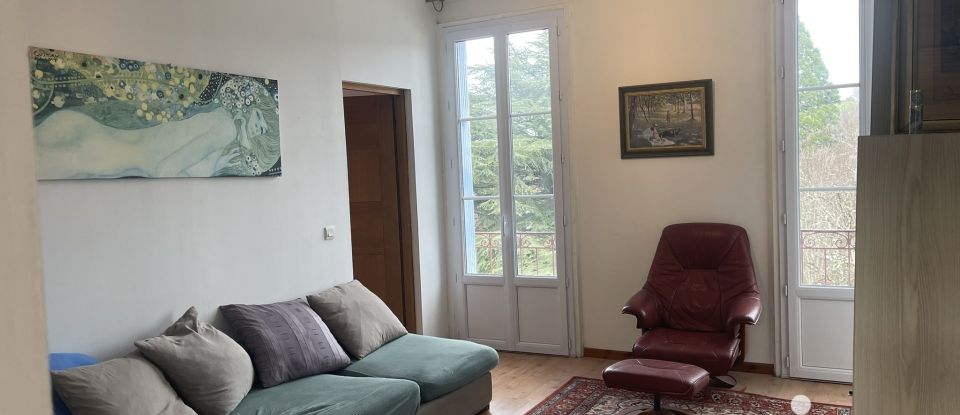 Duplex 5 rooms of 110 m² in Bagnères-de-Bigorre (65200)