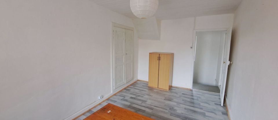 House 4 rooms of 63 m² in Pontaumur (63380)